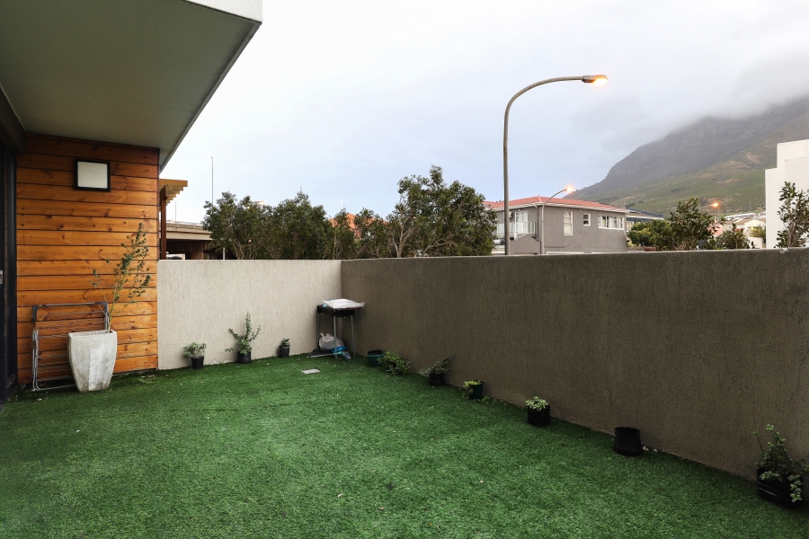 1 Bedroom Property for Sale in Zonnebloem Western Cape